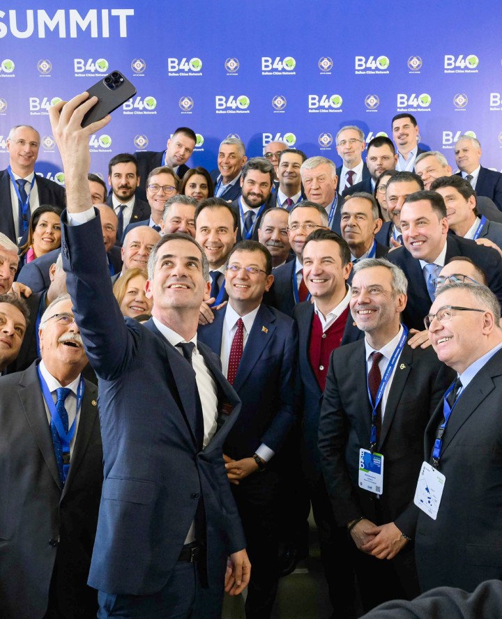 Ο κ. Κ. Μπακογιάννης με τους συμμετέχοντες αυτοδιοικητικούς