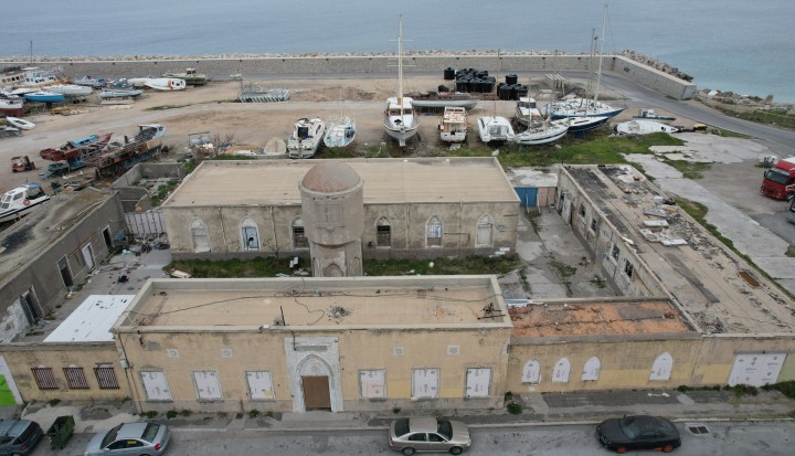 Η μπροστινή πλευρά του κτηρίου ((ΦΩΤΟ: ΜΙΧΑΛΗΣ ΛΟΪΖΟΣ)