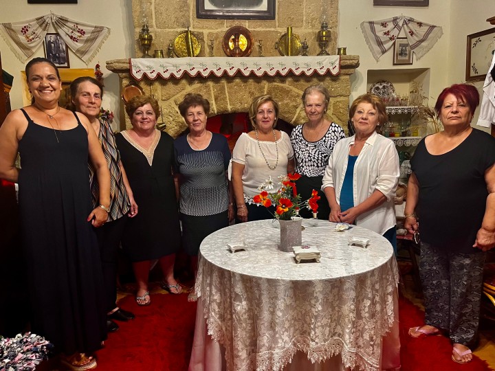 Το διοικητικό συμβούλιο του Συλλόγου Γυναικών Ιαλυσού