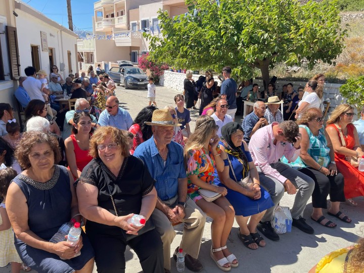 Εντυπωσιακή υπήρξε η προσέλευση κόσμου και επισήμων στην εκδήλωση των Σπόων