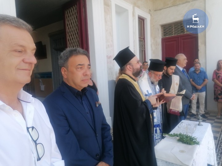 Καζούλλειο Λύκειο