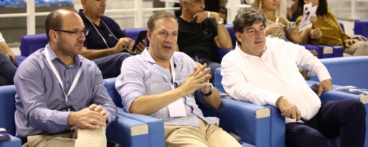 Από αριστερά ο Χρήστος Μήλας, ταμίας του Διοικητικού Συμβουλίου του ΕΣΑΚΕ,  ο Μιχάλης Μελής, αντιπρόεδρος του Δ.Σ. και ο Ευάγγελος Γαλατσόπουλος, πρόεδρος