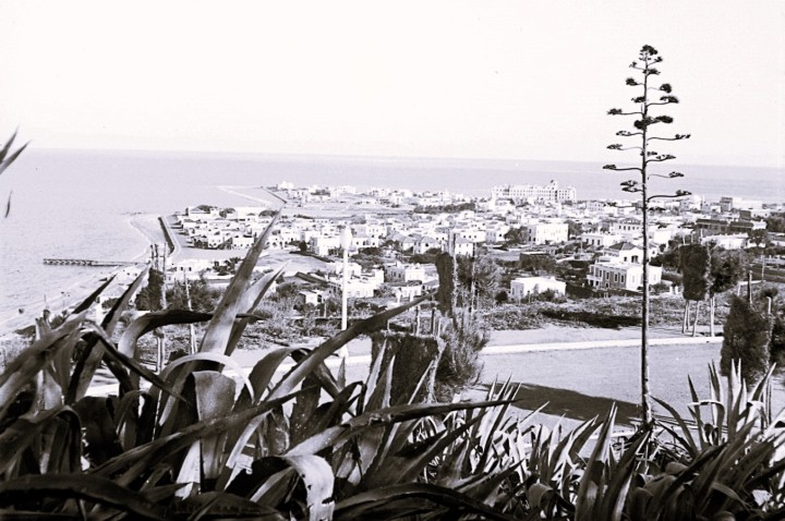 Τέλος Μεσοπολέμου. Η νέα πόλη. Δεσπόζει το Αλμπέργκο ντε λε Ρόζε