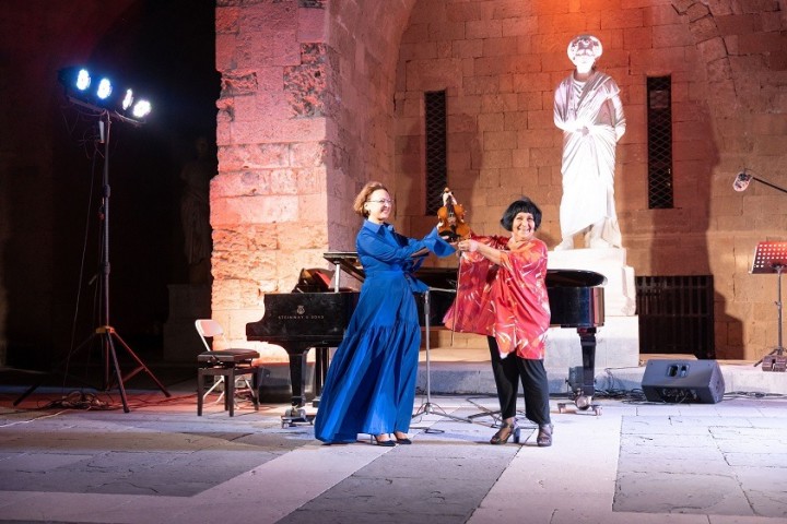 Κυρία Ευγενία Βοτανοπούλου και κυρία Νίνα Πατρικίδου