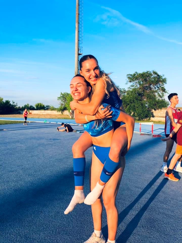 Λάουρα κι Ελημπιώνα Ζενέγια θα συμμετάσχουν σε μίτινγκ στη Λετονία