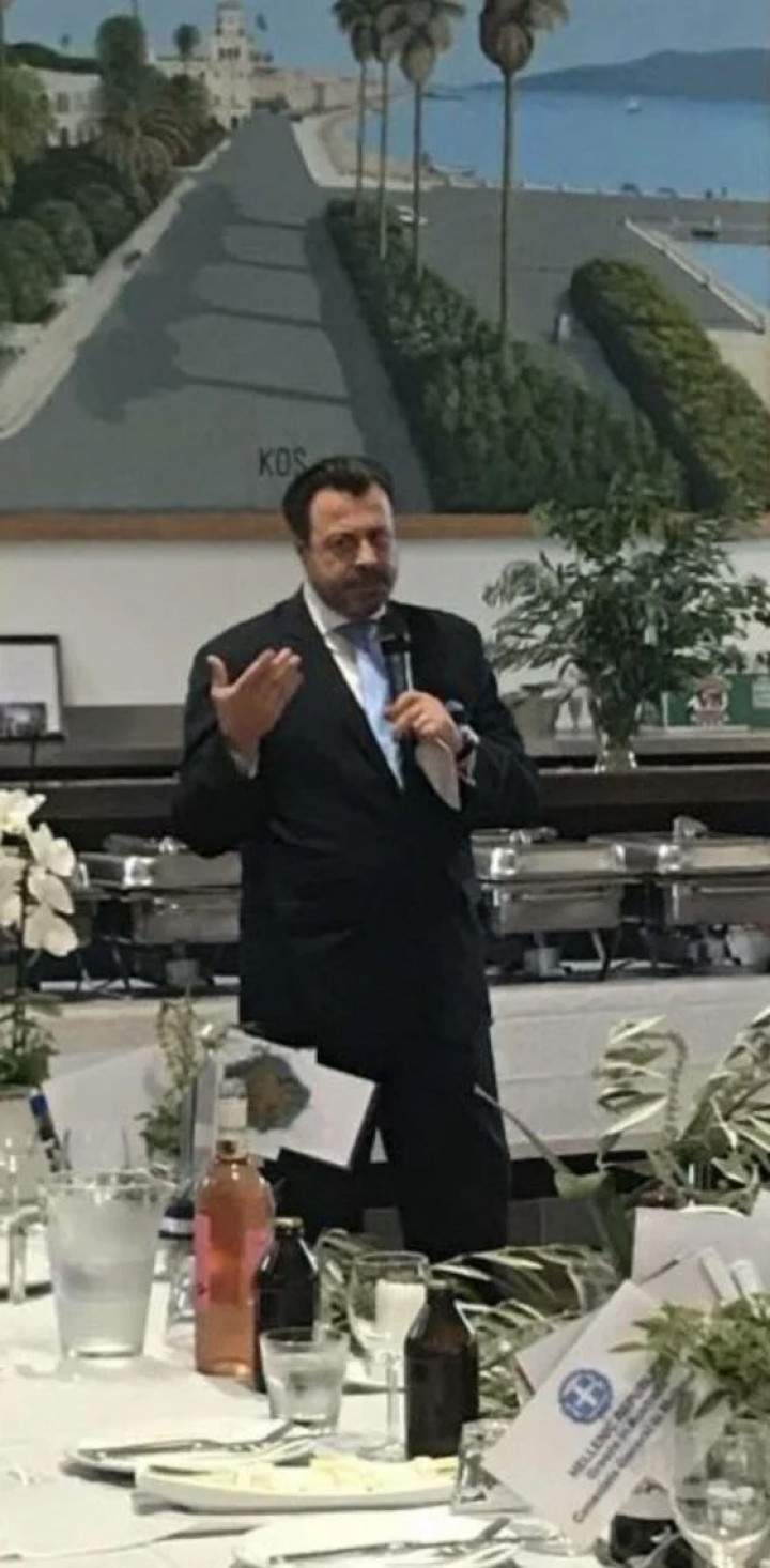 Ο γενικός πρόξενος  της Ελλάδας στη Μελβούρνη, κ. Εμμανουήλ Κακαβελάκης, ήταν ο κεντρικός ομιλητής στην εκδήλωση