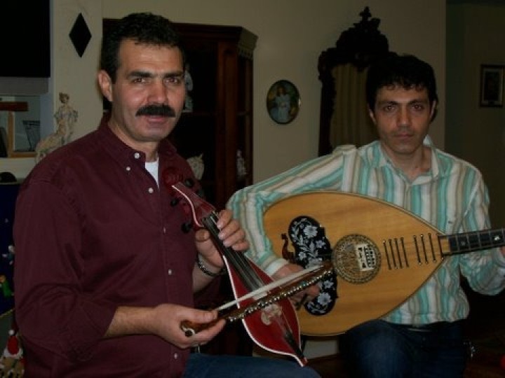 Οι Γιάννης (λύρα) και Πολυχρόνης (Λαούτο) Τσαμπουνιέρης