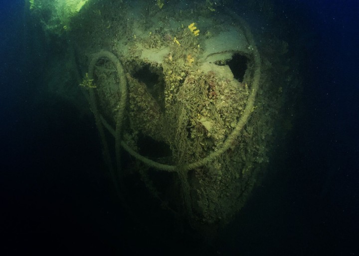 Μέρος του κύτους καλυμμένο από δίχτυ