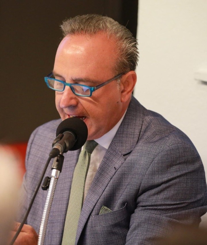 Ο Πρόεδρος της Αδελφότητας των Απανταχού Ολυμπιτών Καρπάθου «Η ΔΗΜΗΤΡΑ» Γιώργος Νικ. Διακογεωργίου. 