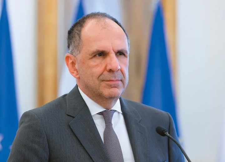 Ο ΥΠΕΞ Γιώργος Γεραπετρίτης επιμένει ότι δεν θα πρέπει να εγκαταλειφθεί το έργο και αν η Τουρκία το σταματήσει, θα αναλάβει και την ευθύνη