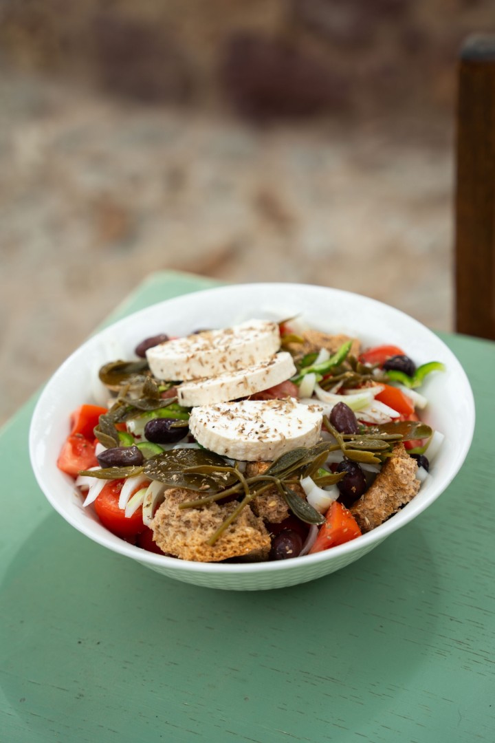 Παραδοσιακή σαλάτα της Καλύμνου/Photo: Κωστής Αγγελόπουλος