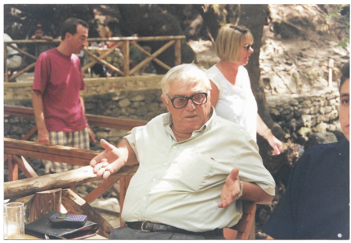 7.	Στη γενική συνέλευση του ΕΚΡ το 1964